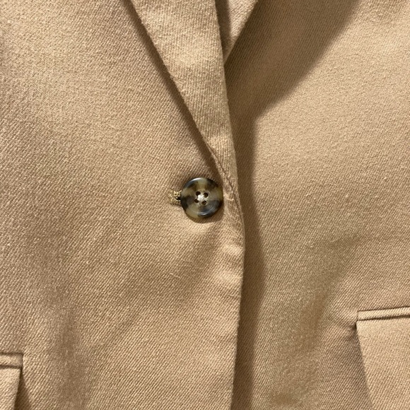 Camel blazer, size 10 - Picture 3 of 9
